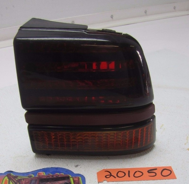 88 89 90 91 SUNBIRD 2 DOOR RIGHT TAIL LIGHT TAILLIGHT PASSENGER RR R LAMP BRAKE