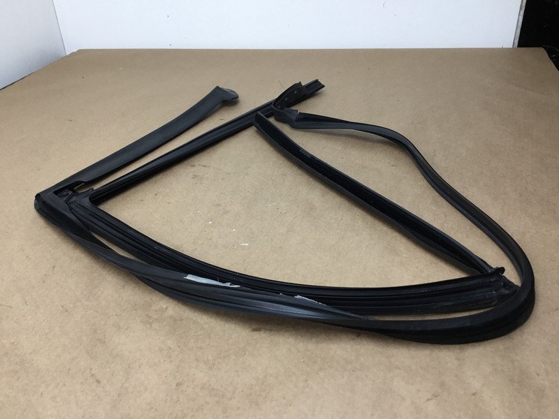 Bmw M5 F90 2018 Rear Left Door Window Glass Gasket Weather Strip Seal 18-20 :O