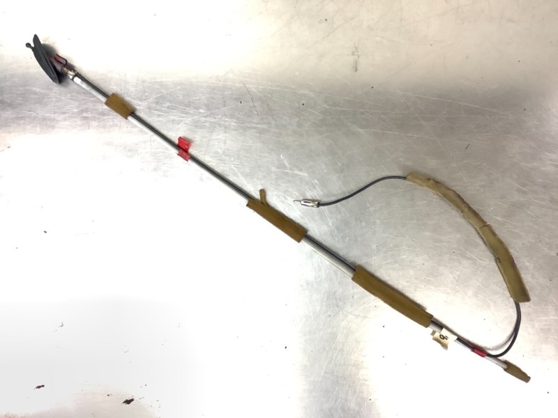 97-01 Honda CR-V Manual Radio Antenna Mast Assembly With Base Wire Used OEM