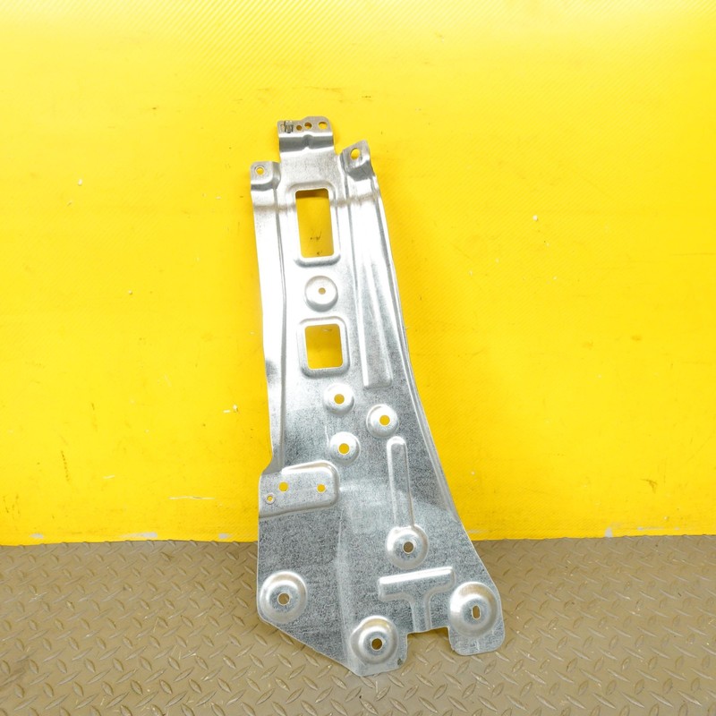 2016-2020 TESLA MODEL X REAR RIGHT SIDE QUARTER PANEL REINFORCEMENT COVER OEM