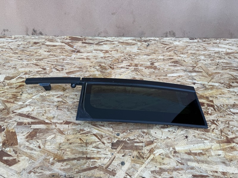 RIVIAN R1S 2022-2026 OEM REAR LEFT DRIVER DOOR CORNER SIDE WINDOW GLASS