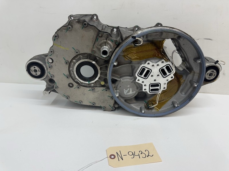 12-20 TESLA MODEL S X LDU LARGE REAR MOTOR DRIVEUNIT DRIVE GEARBOX CASE 9432 M2