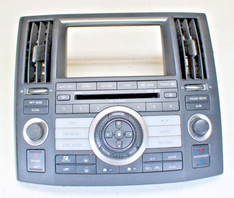 2006-2008 Infiniti FX35 FX45 Radio Bezel Climate Control Module OEM 28395 CL70A