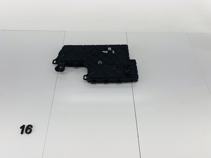 17-23 TESLA MODEL 3 FRONT LEFT SIDE VOLTAGE BODY CONTROLLER CONTROL MODULE OEM