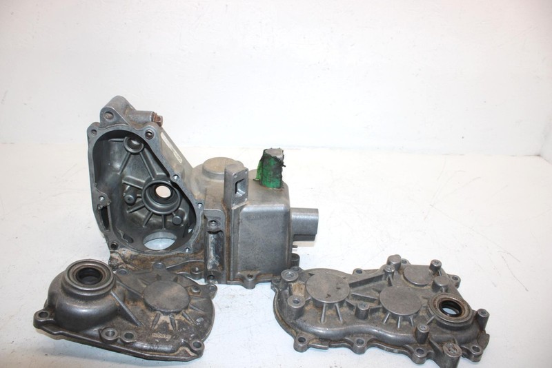 2000 Polaris Magnum 325 Transmission Case Set 3233610 3233902 AP96