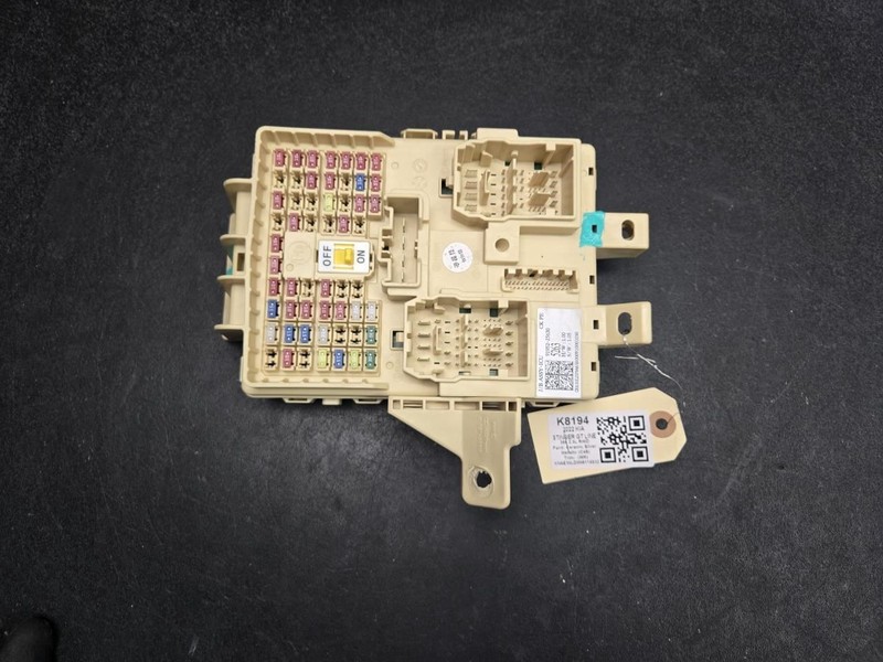 Cabin Fuse Relay Junction Box 2022 Kia Stinger 91952-J5630 2023