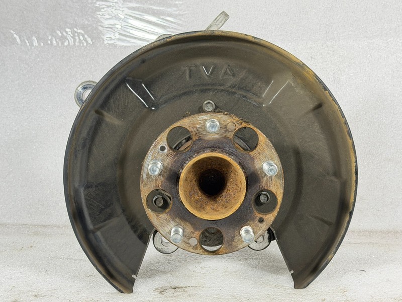 2018 - 2022 HONDA ACCORD REAR RIGHT SIDE STEERING KNUCKLE & HUB OEM