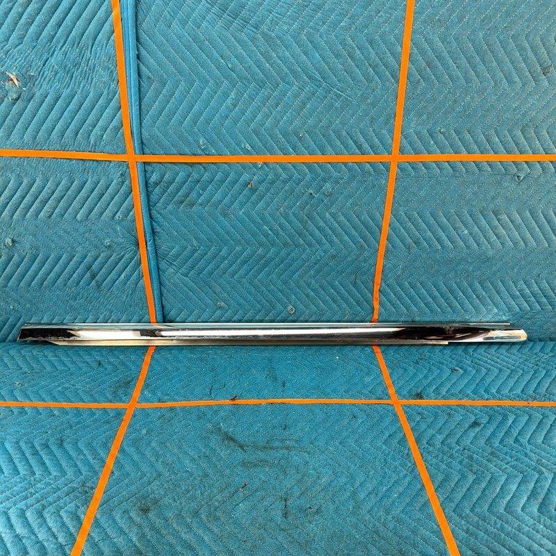 1989–1991 CHRYSLER TC MASERATI 46K Passenger Door Chrome Moulding oem