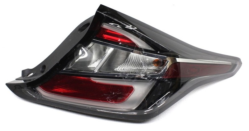OEM Chevrolet Volt Outer Right Tail Lamp 23413609 - Edge Chip on Lens