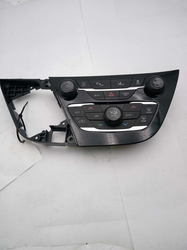 2022 Chrysler Pacifica A/C Selector Switch OEM White 90K Mileage NJ25-26828