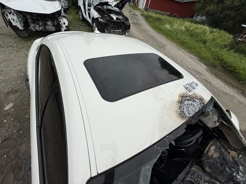 2014-2017 Maserati Ghibli Roof With Sunroof White Burned See Images