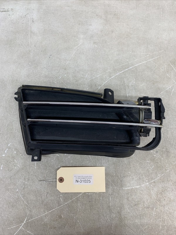 12-15 TESLA MODEL S ACTIVE LOUVRE RIGHT PASSENGER 1007269-00-D OEM 31025 U17