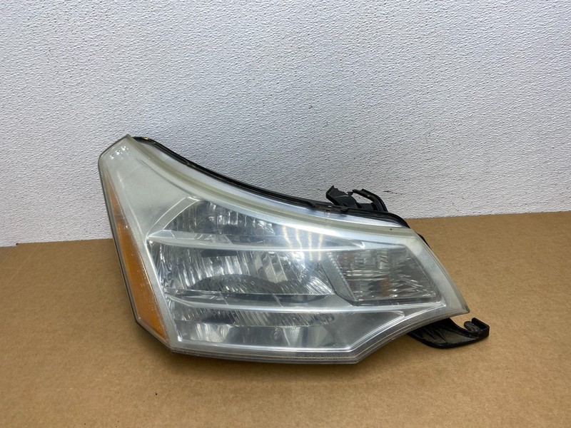 2008 2009 2010 2011 Ford Focus Right Passenger Rh Side Headlight AC1654 DW