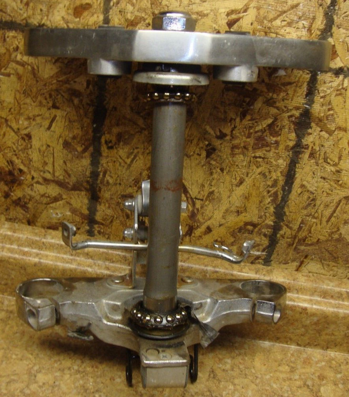 1994 Honda Magna VF750 VF 750 C Triple Tree Fork Clamp Mount Top Bottom94