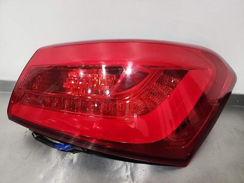14 15 16 Kia Forte Koup Passenger RH Right Side Rear Tail Light 92402-A7530 OEM