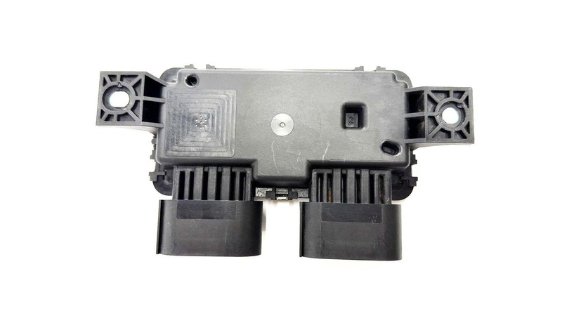 2019-2022 Mercedes GLB 250 Fuel Pump Control Module OEM A0009008214