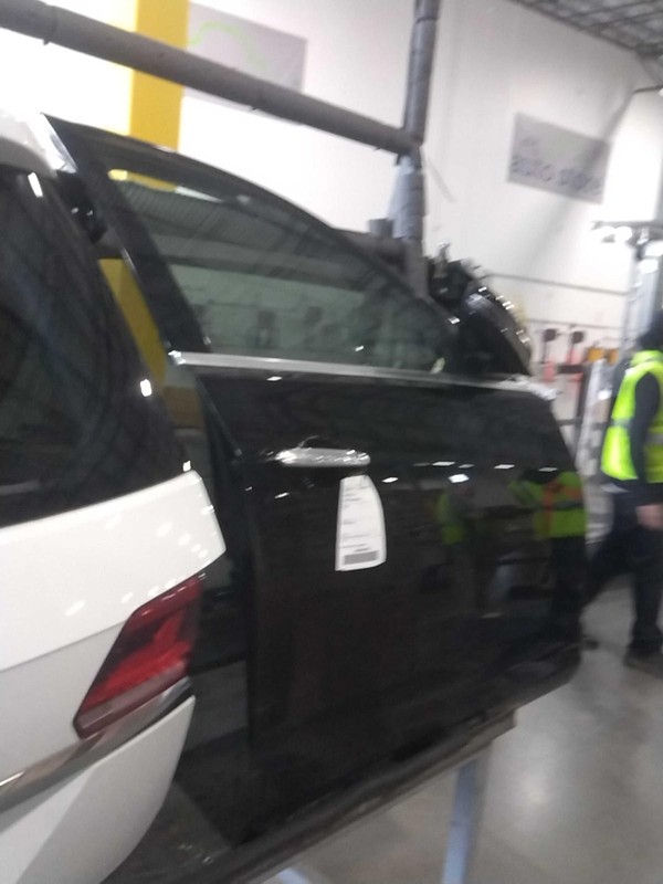 2018 Cadillac CTS Right Front Door Black OEM 559042 111K Miles