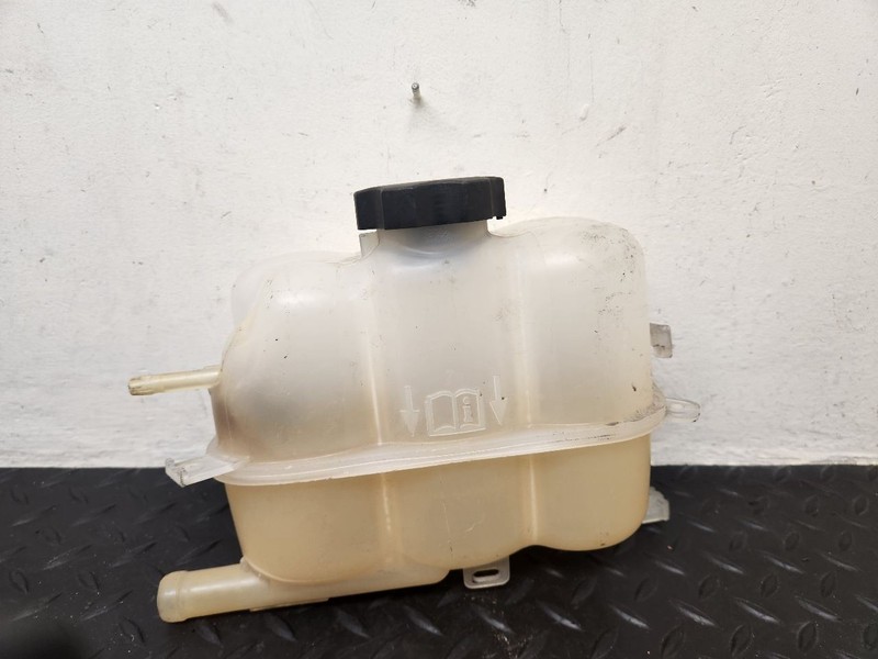 18-24 Chevrolet Traverse Radiator Coolant Tank Reservoir Bottle OEM 84403735