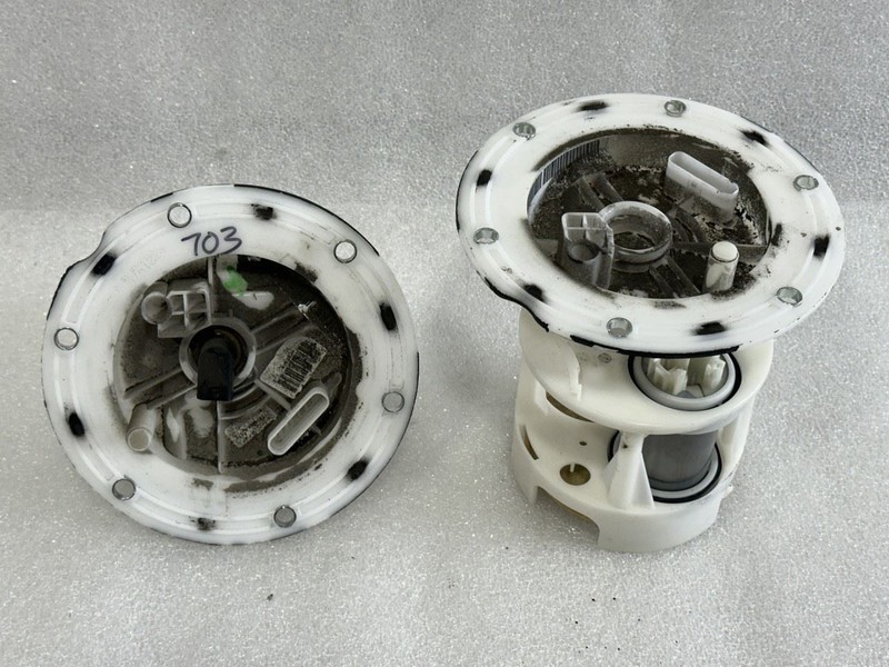 2012-2016 MERCEDES E350 C207 W212 GAS FUEL PUMPS PAIR 2184700694 2184700394