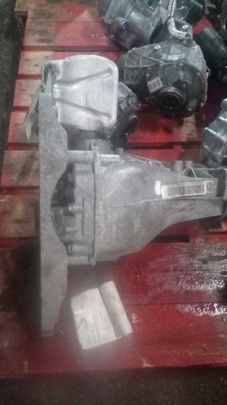 2016 AUDI A4 4WD Differential Carrier Assembly OEM 129K Mileage Black