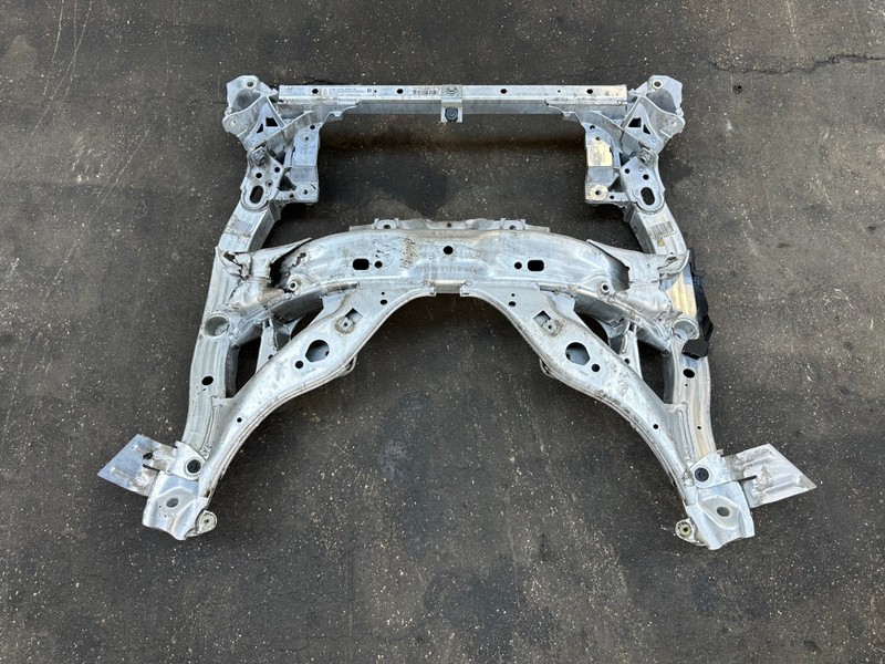 10-19 BMW F10 F12 RWD FRONT SUBFRAME CROSSMEMBER SUSPENSION FRAME ENGINE CRADLE