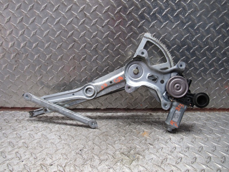 2003-2008 TOYOTA COROLLA RIGHT PASSENGER FRONT ELECTRIC WINDOW REGULATOR W/MOTOR