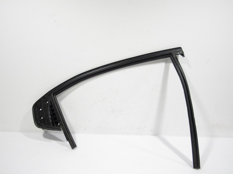 23-25 Polestar 2 2024 Rear Right Door Window Weatherstrip Seal *:Y