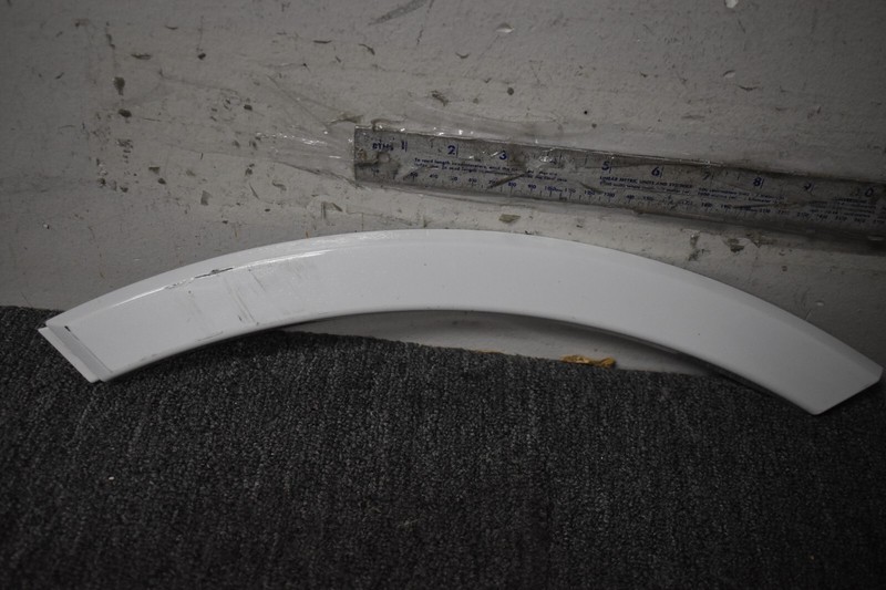 AUDI LEFT SIDE FENDER MOLDING FACTORY OEM