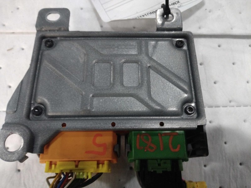 Used Air Bag Module fits: 2022 Hyundai Venue Air Bag center console Grade A