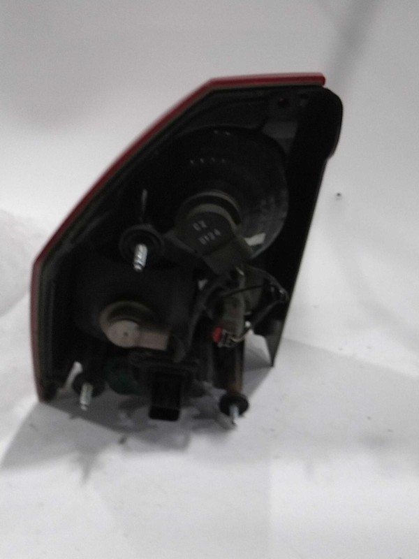 2006 Chrysler 300 Right Tail Light Assembly OEM 281991 122k Miles Used