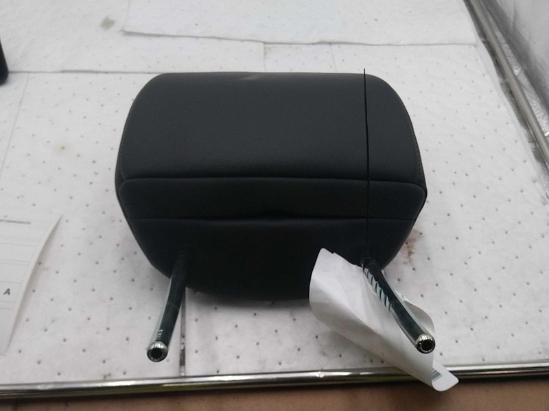2009 Honda Accord Headrest - Used, 130K Miles, Non-OEM, 2DR