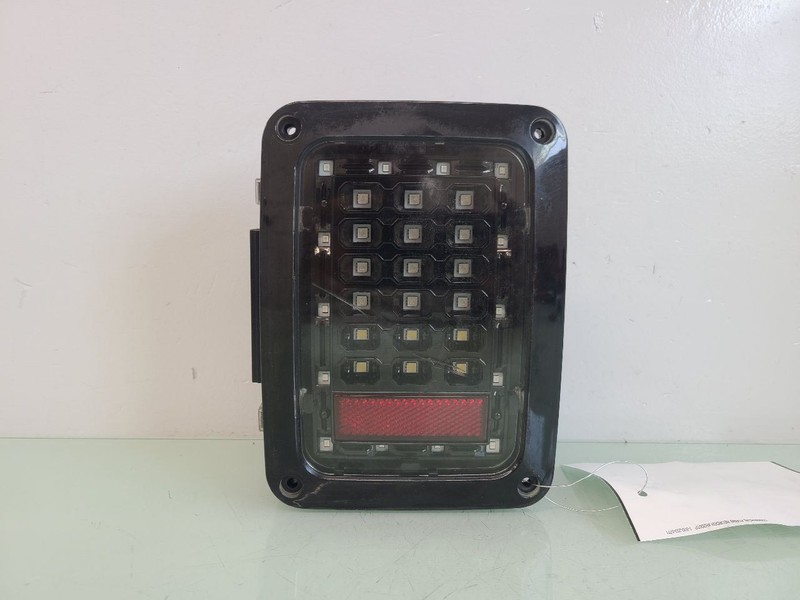 Driver Tail Light VIN W 6th Digit Jk Body Fits 07-18 WRANGLER 583045