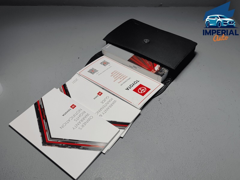 2021 TOYOTA RAV4 XLE OWNER'S MANUAL BOOKLET GUIDE W/ CASE OEM