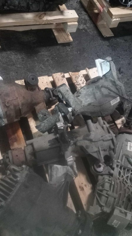 Used Differential Carrier Assembly fits: 2014 Ford Explorer rear Grade A