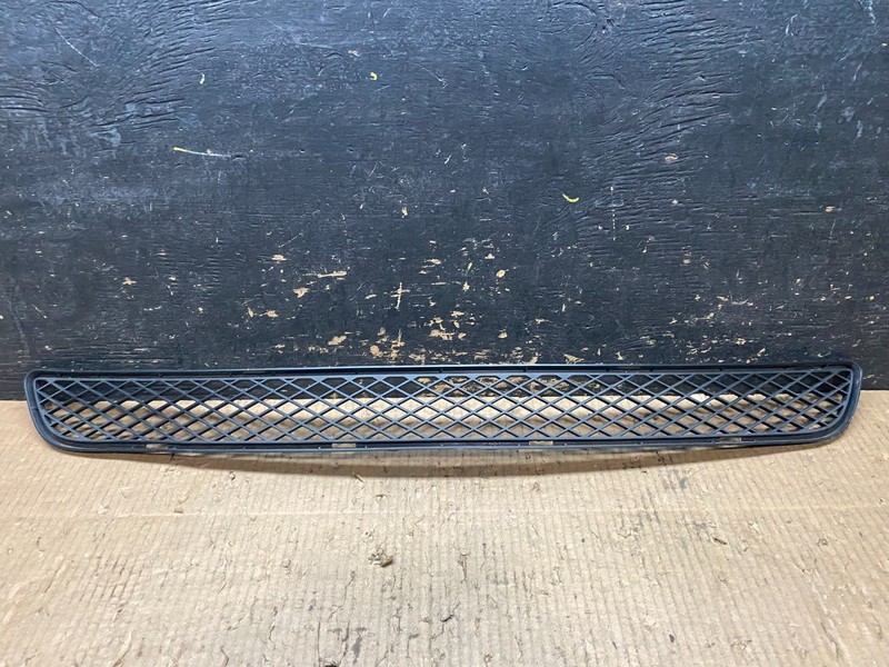 2006 to 2008 Mercedes Benz ML350 ML550 Front Lower Bumper Grill Grille Y6600 DG
