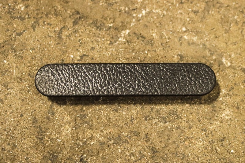 2005-2013 Chevy Corvette C6 Door Handle Screw Cover Ebony OEM 10441209 *USED*
