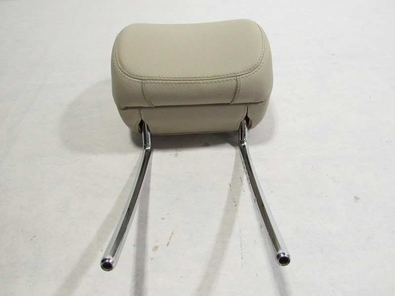 16-21 Mercedes GLC300 X253 2019 Front Left Driver Seat Headrest Head Rest ; :A