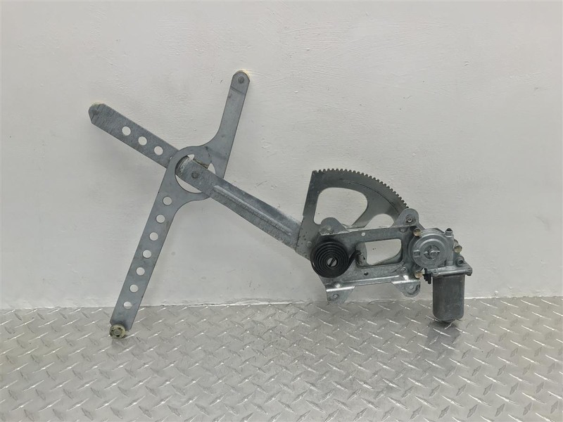 92-94CHEVY SUBURBAN 1500 2500 PASSENGER FRONT WINDOW REGULATOR OEM 125-03039A