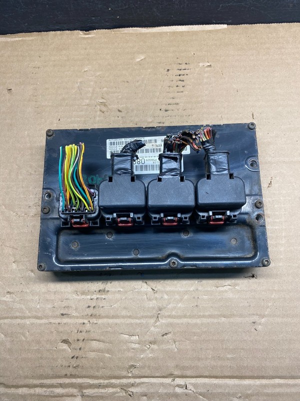 2005 Dodge Durango 4.7 Engine Contol Module Computer ECM ECU OEMAD7624 DG