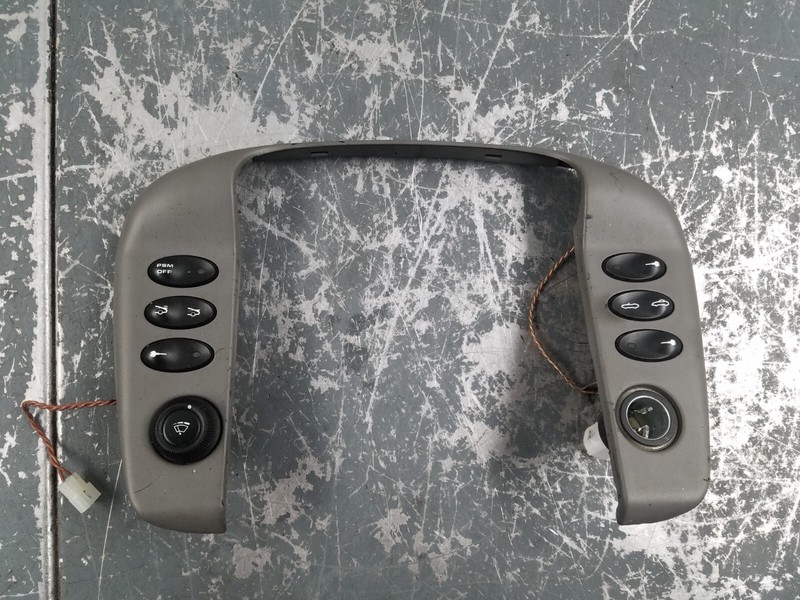2004 Porsche 911 996 Center Dash Radio Surround Bezel #5940 M6