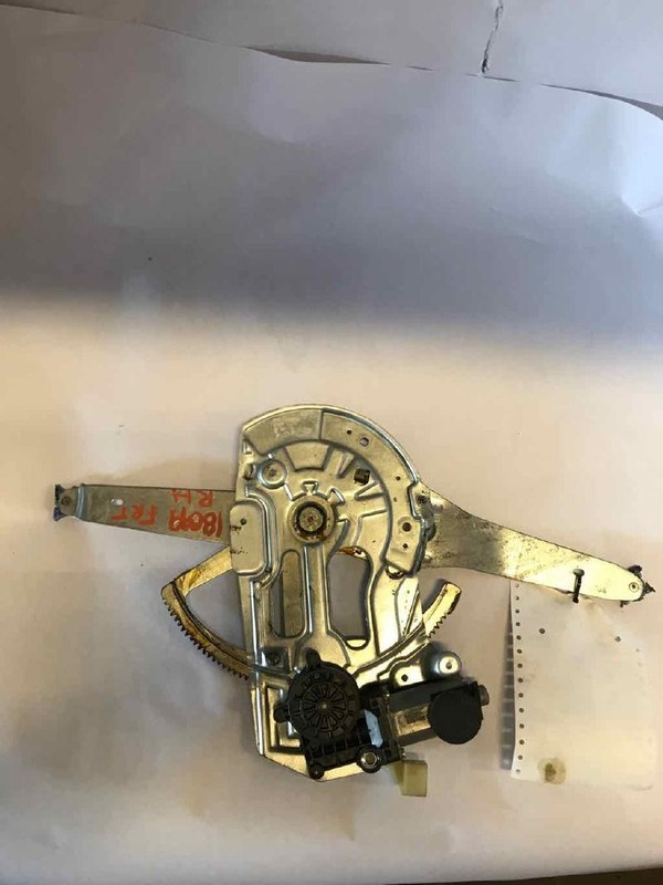 Front Door Regulator VOLVO XC90 Right 03 04 05 06 07 08 09 10 11 12 13 14