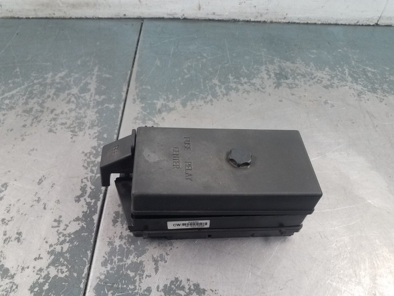 2004 Chevy Corvette C5 Under Hood Fuse Panel #2671 M4