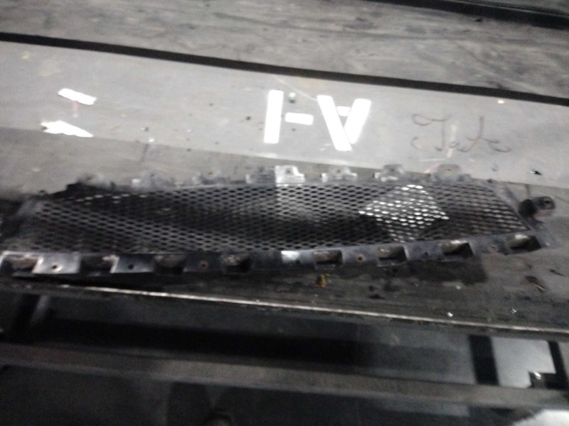 2011 Chevrolet Malibu OEM Brown Grille 15823699 4DR SED BRN 162K Miles
