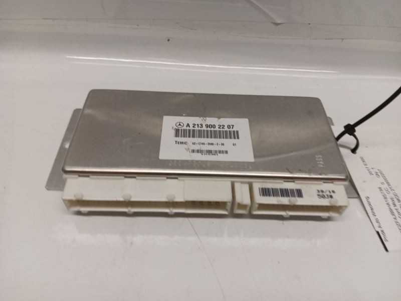 17-20 Mercedes E300 Air Suspension Control Module 2139002207