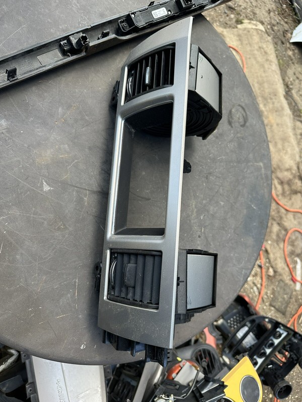 09-15 JAGUAR XF OEM Dash Front Center Vent Dash Bezel W Vents & Trim