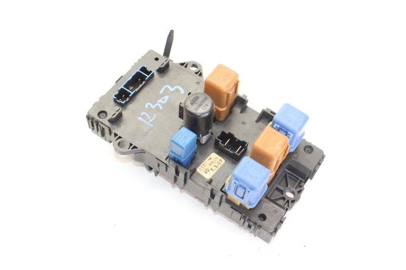 94-96 Nissan 300ZX 2+0 Coupe Interior Cabin Fuse Box