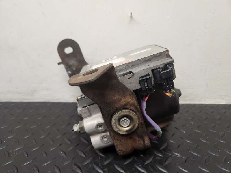 2000 Ford Excursion ABS Anti Lock Brake Pump Assembly OEM F81Z-2C219-BC