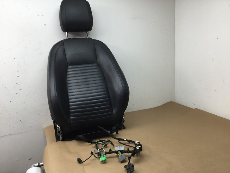 Land Rover Discovery Sport 2015 Front Left Driver Upper Seat Cushion 15-19 :M