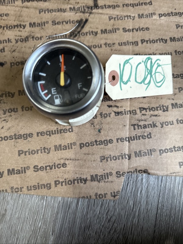 PETERBILT 387 Fuel Gauge - P/N: Q43-6013-007E