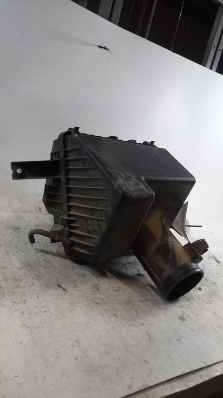 2019 Nissan Titan XD Air Cleaner Assembly OEM 16500EZ31B Used 138K Miles